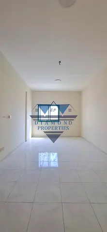 Very hot offer neat and clean building peacefully building good management 2bhk one washroom cantral Ac with balkany available just 32k Fully 🌞 light