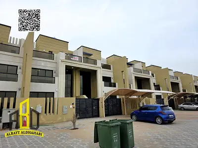 فيلا للأيجار شارع عام بجوار السفير هايبر ماركت مع روف مميز جدا