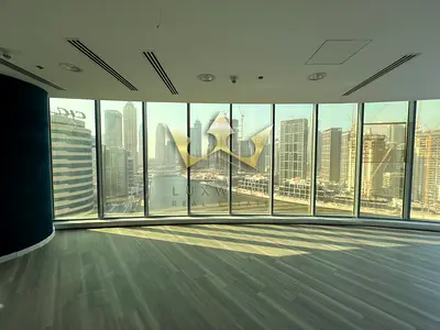 Spacious | Canal View | Floor To Ceiling Windows