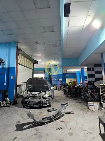 For sale: a complex of warehouses in the Industrial Area 17, covering an area of 50,000 square feet, consisting of 8 warehouses owned by citizens and