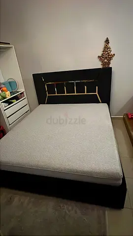 Modern Black Bed with Mattress
