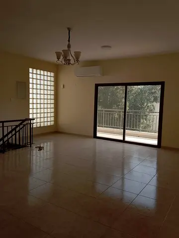 Beautiful 3-bedroom family villa in Al Rifa’a, Sharjah, with maid’s room and parking. Prime location near the Corniche