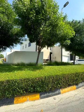 للبيع فيلا فخمة في مشروع مساكن نسمة