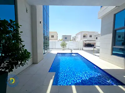 تصميم اوروبى فيلا 6غرف بالياسمين وروف ومسبح شامل كهرباء مياه مكيف موقع استراتيجي بأرقى أحياء المدينة