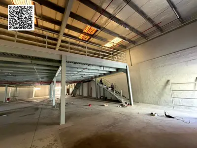 مستودع فردي للايجار 8165 ارضي + 5967 ميزانين بالجرف الصناعي 2 عجمان