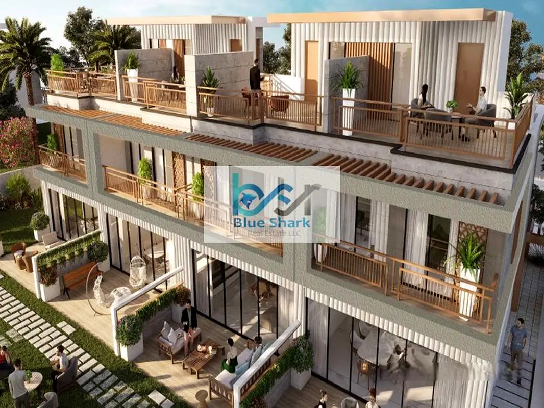 Premium Property | Expandable Roof | Prime Leisure Location | High-ROI