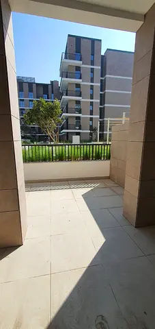 للإيجار شقة 3 غرف وصالة في جزيرة مريم مبنى جواهر