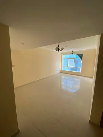 24-hour CCTV surveillance Family-friendly tower Free outdoor parking only Excellent year-round maintenance Location and nearby landmarks: Mall S