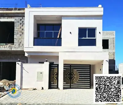 Luxury villa for sale in Al-Haliyo 2 area. 5 bedrooms, 2 living rooms, majlis, and roof terrace. Price includes registration fees.