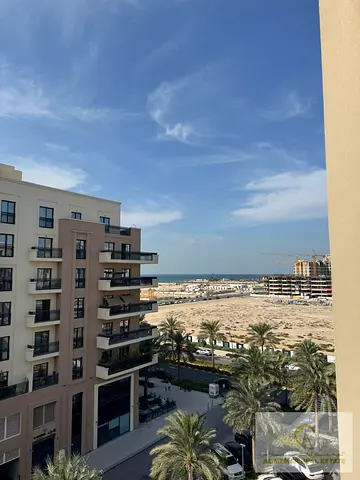 SEA VIEW/BALCONY/PARKING/AL KHAN LAGOON