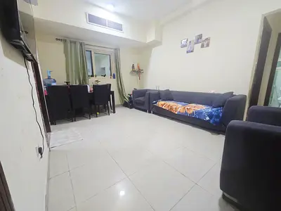 غرفه وصاله مفروشه للايجار الشهري بسعر 2700 درهم غير شامل الفواتير بمنطقة النباعه بجوار المبارك سنتر + 700 درهم تأمين ..