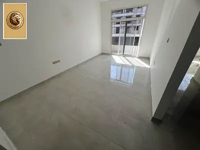 للايجارالسنوي  بعجمان غرفه وصاله تاني ساكن  تسهيلات في الدفع 4 أو 6 دفعات تأمين شيك لايصرف  يوجد 2 حمام  غرفه ماستر مع بلكونه  قريب جدا من مخرج دبي وا