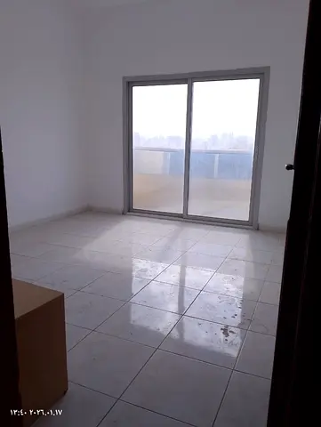 A family apartment with three bedrooms and a living room in the heart of Sharjah Al Butina, prime location close to all amenities and shopping centers