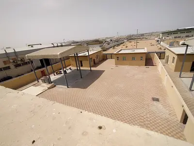 فرصة مميزة | حوضتين مجهزتين بالكامل مع محلات ومكاتب وغرف عمال