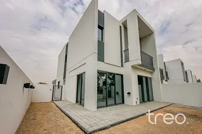 Great Location | Internal Road | Landscaped