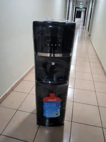 Bottom load water dispenser