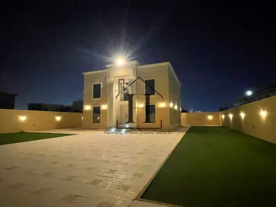 Staff Accommodation l FEWA Connected l Clean & Ready l 8 Bedrooms l Hall l 6 Bathrooms l Large Kitchen l Easy Location