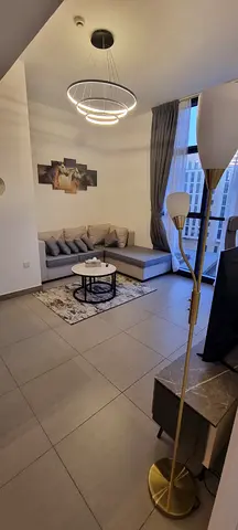 للبيع شقة جميلة ومفروشة بالكامل في الممشى