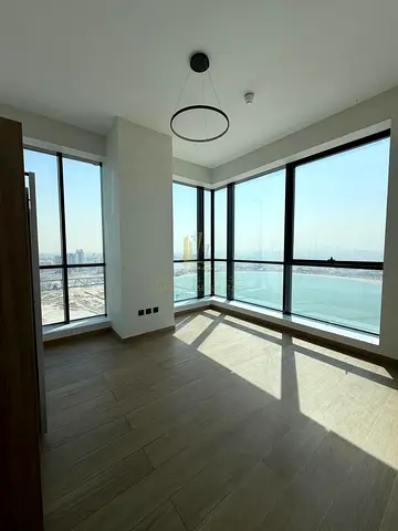 فرصة استثنائية لامتلاك شقة فاخرة في الشارقة ✨