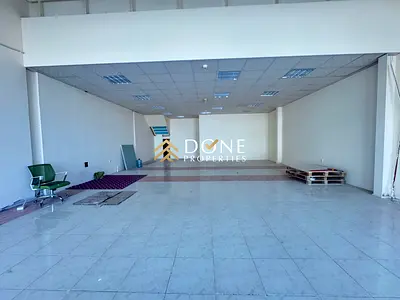 Luxury showroom with Mazzine floor electric 38kw business area ready to move only jest 150k