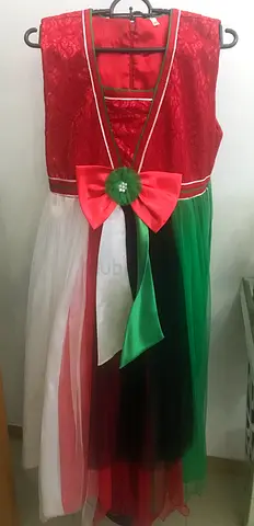 فستان انيق للعيد الوطني