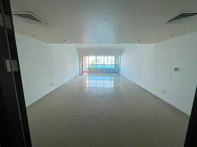 للبيع شقة مع اطلالة بحرية خلابة في برج دانه الخان