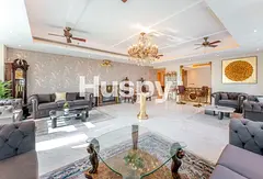 Penthouse | Vacant | Canal View