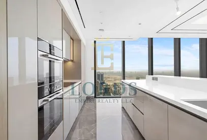 Luxury Penthouse I Dubai Skyline Views I Modern Layout I