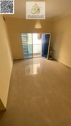 🏠 للإيجار السنوي – شقة غرفة وصالة في عجمان (الجرف 2)  📍 الموقع: الجرف 2   ✔️ بجوار المدرسة الوطنية   ✔️ قريبة من المحكمة – المرور – جامعة عجمان   ✔️