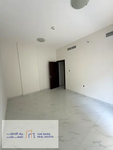 شقه ايجار اول ساكن منطقه مويلح التجاريه الشارقه