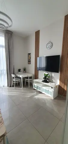 للإيجار استديو مفروش رائع في جزيرة مريم موقع مميز*