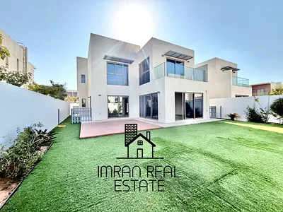 Huge Size Modern Signature 4BR Villa Modern Community All Amenities