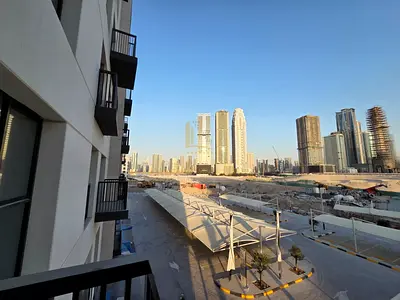 فرصة تملك مميزة في واحدة من أرقى الوجهات السكنية في الشارقة 🌊