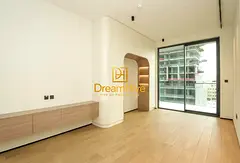 BIG LAYOUT | STREET VIEW | COSMOPOLITAN LIVING | VASTU UNIT | FLOOR TO CEILING WINDOWS | YOUR COZY U
