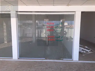 محل تجاري مطل على الشارع رقم 02 | 215 قدم² / 20 م² | النخيل – رأس الخيمة | 35 ألف درهم