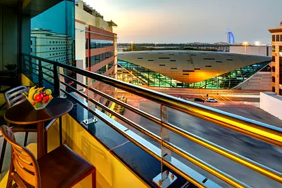 Fully Renovated One-Bedroom Apartment at MD HOTEL BY GEWAN - Daily Free shuttle bus to JBR Beach and Outlet Mall (4* Hotel)