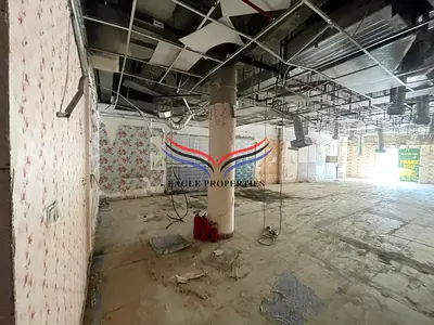 Prime Location I Spacious Shop I Great Offer