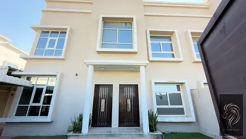 9  غرف نوم رئيسية | تصميم أنيق | للإيجار