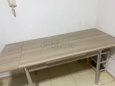 Simple and Functional Study Table