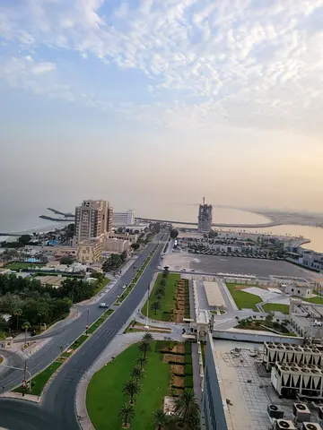 غرفة وصالة مفروشة للإيجار الشهري في كورنيش عجمان، إطلالة بحر كاملة، شامل الفواتير والباركنج، 5500 درهم.