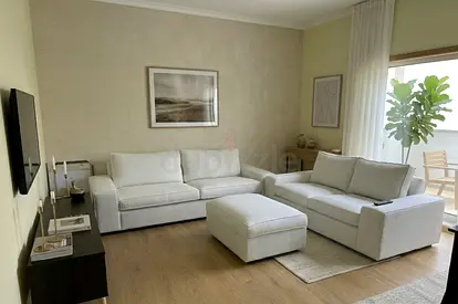 Stylish Lounge Sofa Set Comfortable and spacious 5-seater sofa set with matching center ottoman. Id