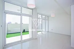 Spacious 3 BR | Unfurnished | Vacant | Community View