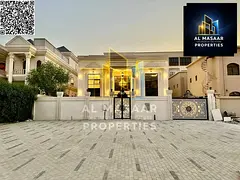 A villa designed like a palace, with an elevator, private pool, two floors and a rooftop terrace. La
