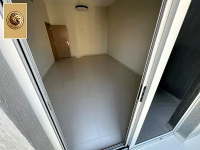 الجرف 1 متاح شقه غرفتين وصالة مساحه واسعه جدا موقع مميز عجمان قريب جدا ست سنتر عجمان قريب علخدمات وعلموصلات