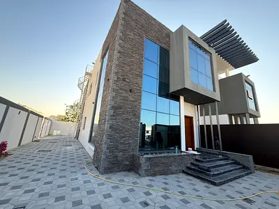 للإيجار فيلا في الحوشي الشارقة