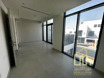 Ready to Move in | Huge Layout Villa | Low Floor