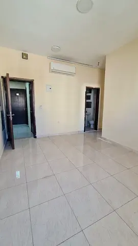 أكبر غرفة وصالة بالنبعة بمبنى جديد، تشطيبات حديثة، صيانة مجانية، سعر لا يُنافس وتسهيلات بالسداد.