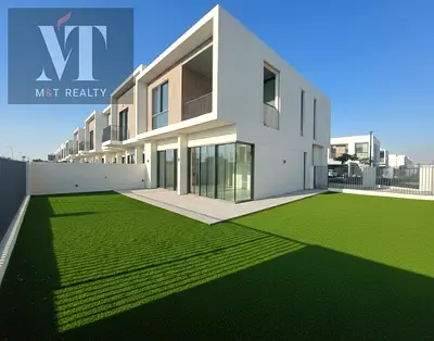 Single Row | Corner Unit | Spacious Plot