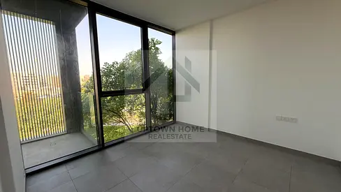 Freehold Ready To Move In 2BHK | Spacious Layout