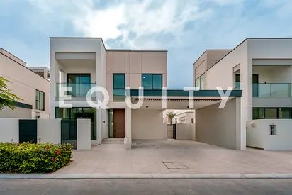 Pool Backing | Genuine Listing | Priced to Sell